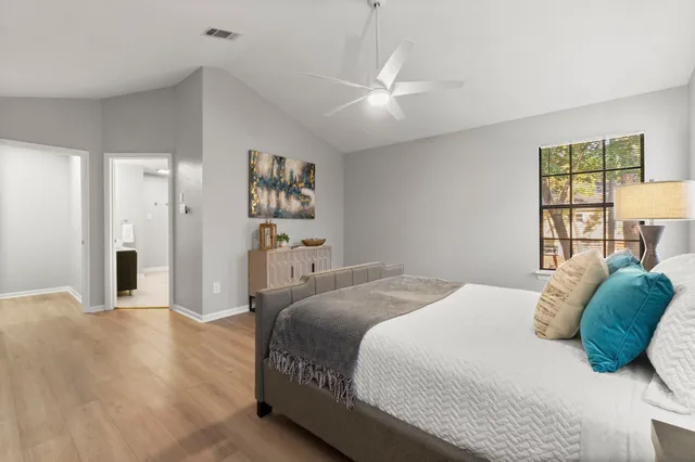 $490,000 | 105 Eagle Rock Circle, The Woodlands, TX 77381