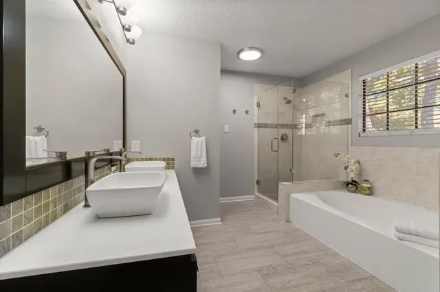 $490,000 | 105 Eagle Rock Circle, The Woodlands, TX 77381