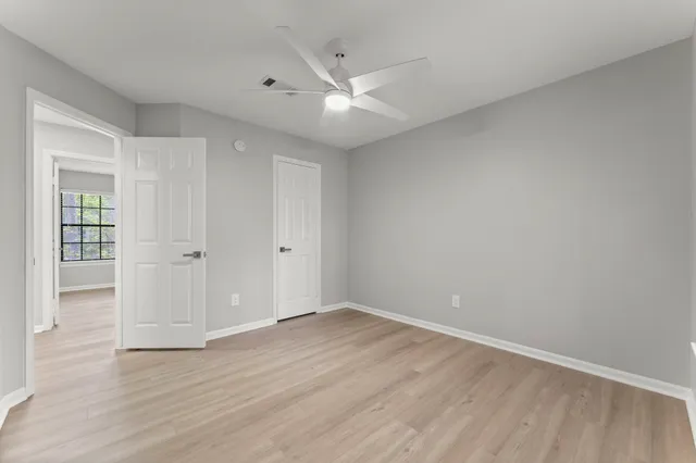 $490,000 | 105 Eagle Rock Circle, The Woodlands, TX 77381