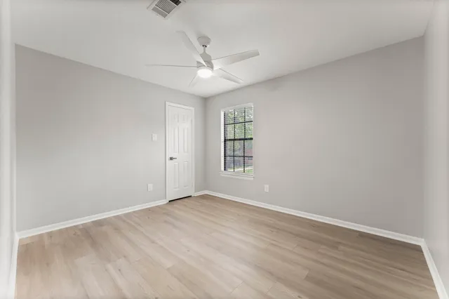 $490,000 | 105 Eagle Rock Circle, The Woodlands, TX 77381