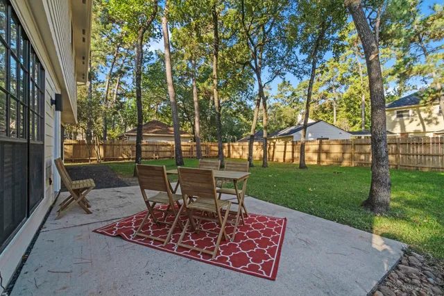 $490,000 | 105 Eagle Rock Circle, The Woodlands, TX 77381