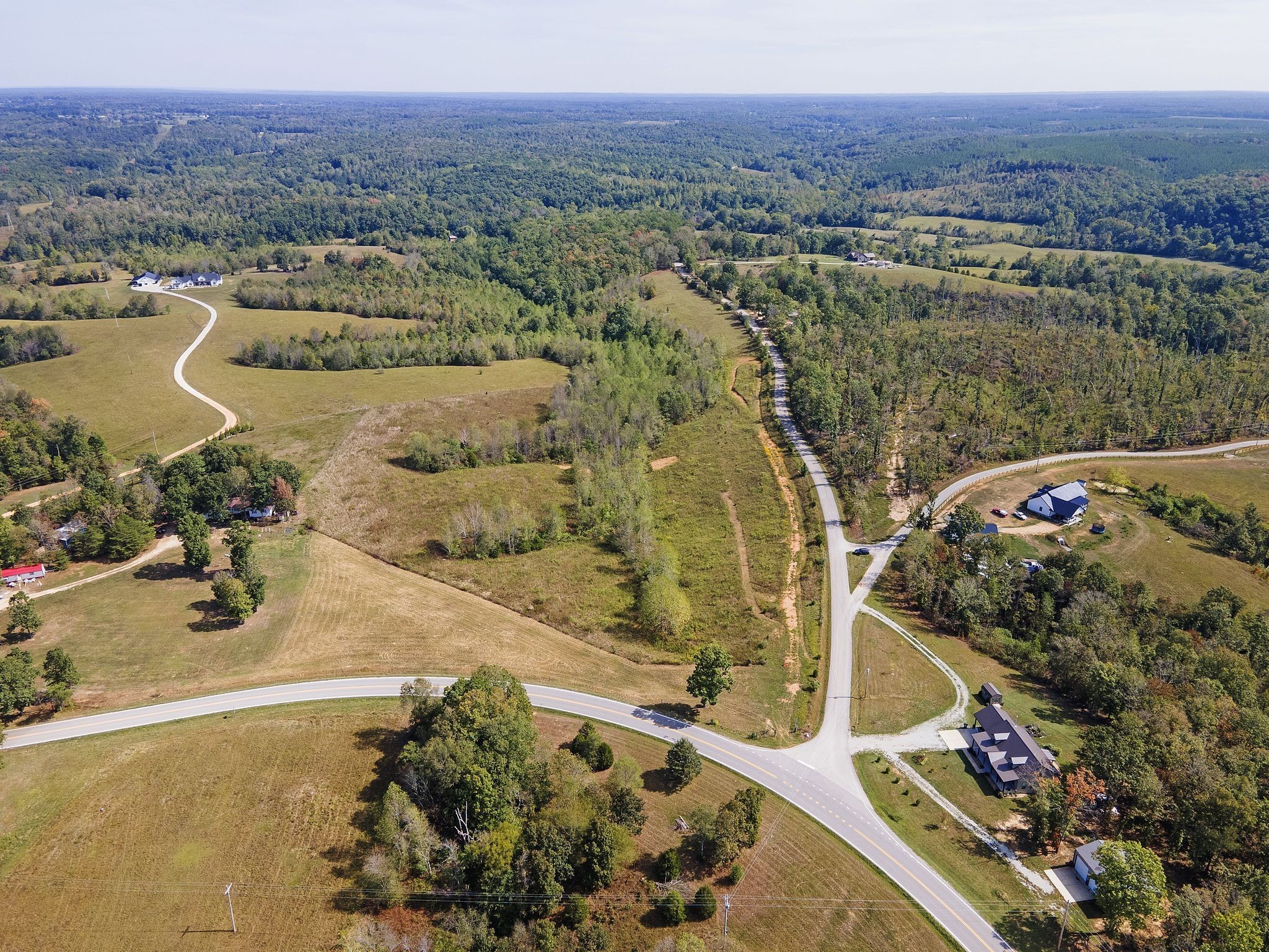2047 Buffalo Road Hohenwald, TN 38462 - Photo 2 of 25 a view of city and mountain