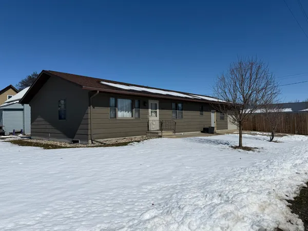 $170,000 | 511 4th Avenue, Milnor, ND 58060