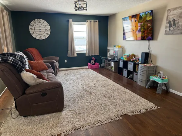 $170,000 | 511 4th Avenue, Milnor, ND 58060