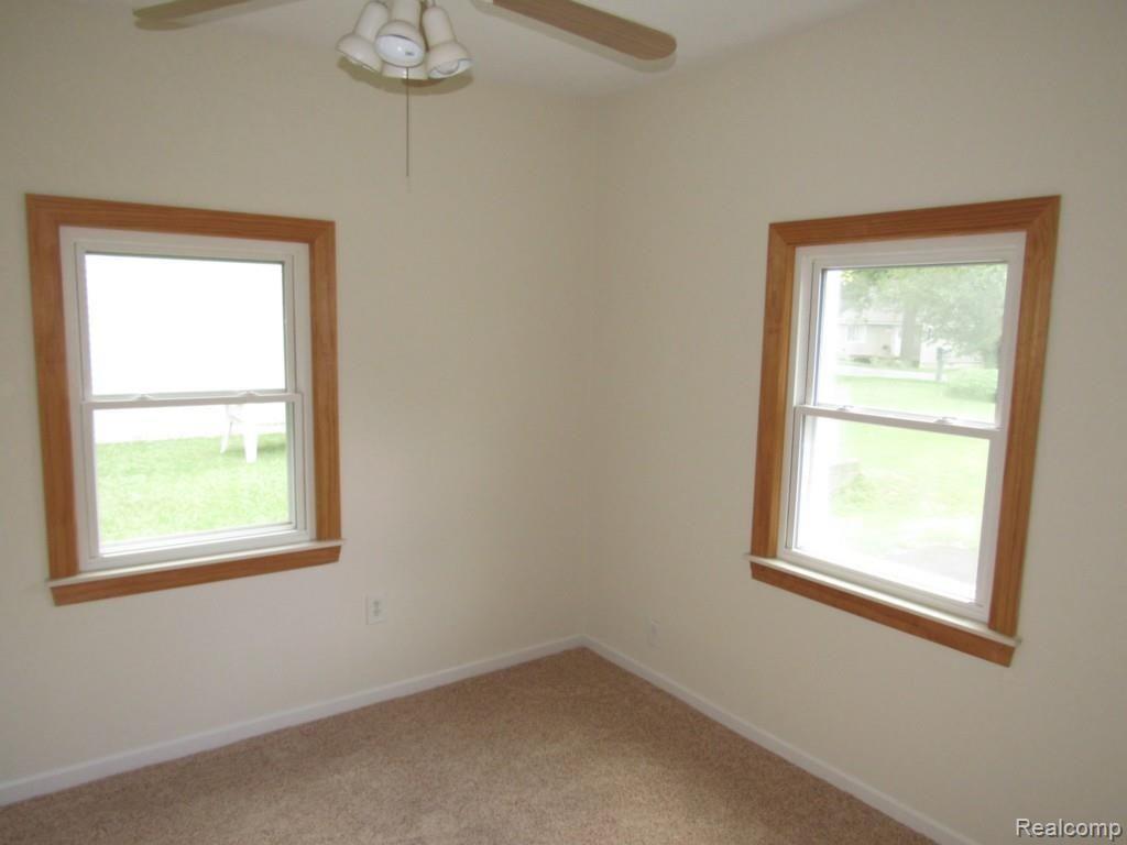 3854 Mapleleaf Road Waterford, MI 48328 - Photo 32 of 34 3854 MAPLELEAF WATERFORD , (18).jpg