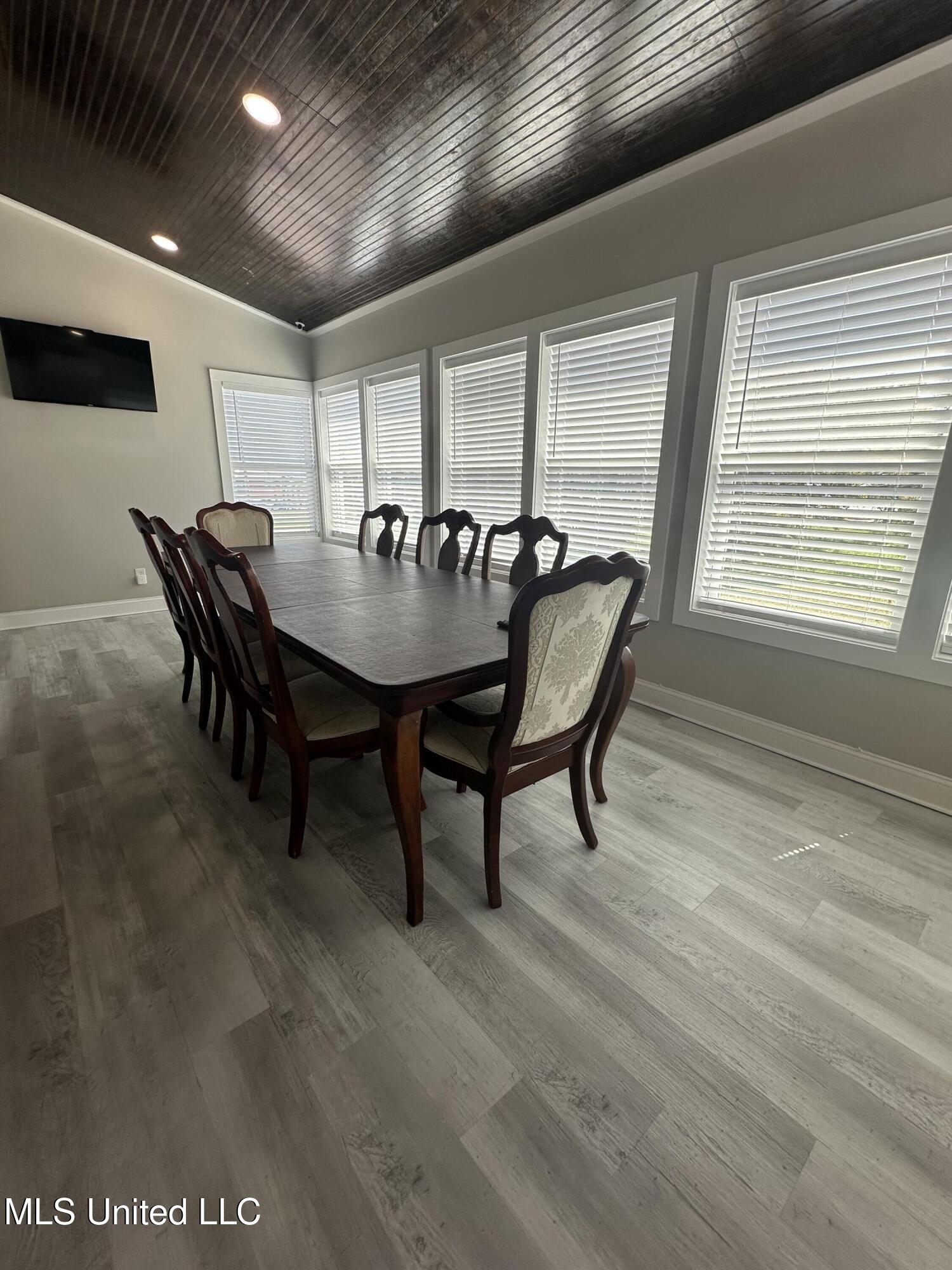 1822 15th Street, Unit A Gulfport, MS 39501 - Photo 9 of 17 Sunroom/Bonus Room