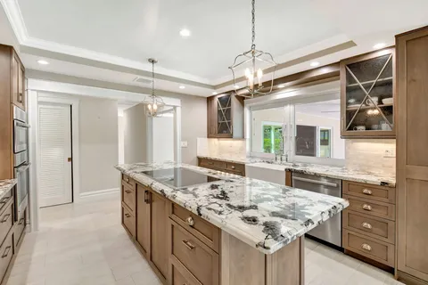 $1,799,000 | 11976 North Lake Drive, Boynton Beach, FL 33436