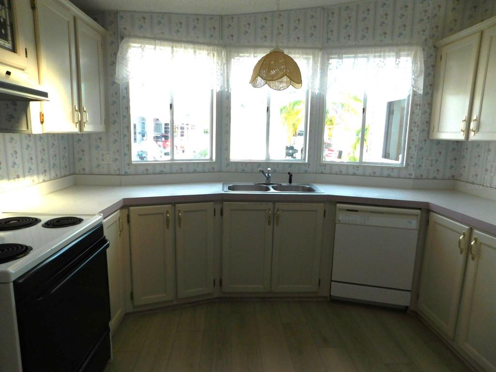 1001 Starkey Road, Unit 639 Largo, FL 33771 - Photo 15 of 29