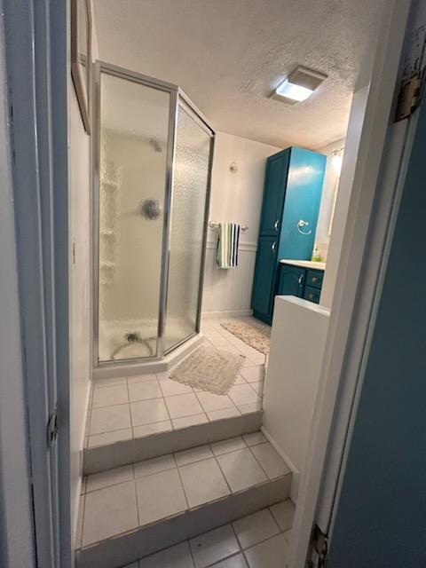 153 Birch Point Road Wiscasset, ME 04578 - Photo 28 of 52 Bathroom #1