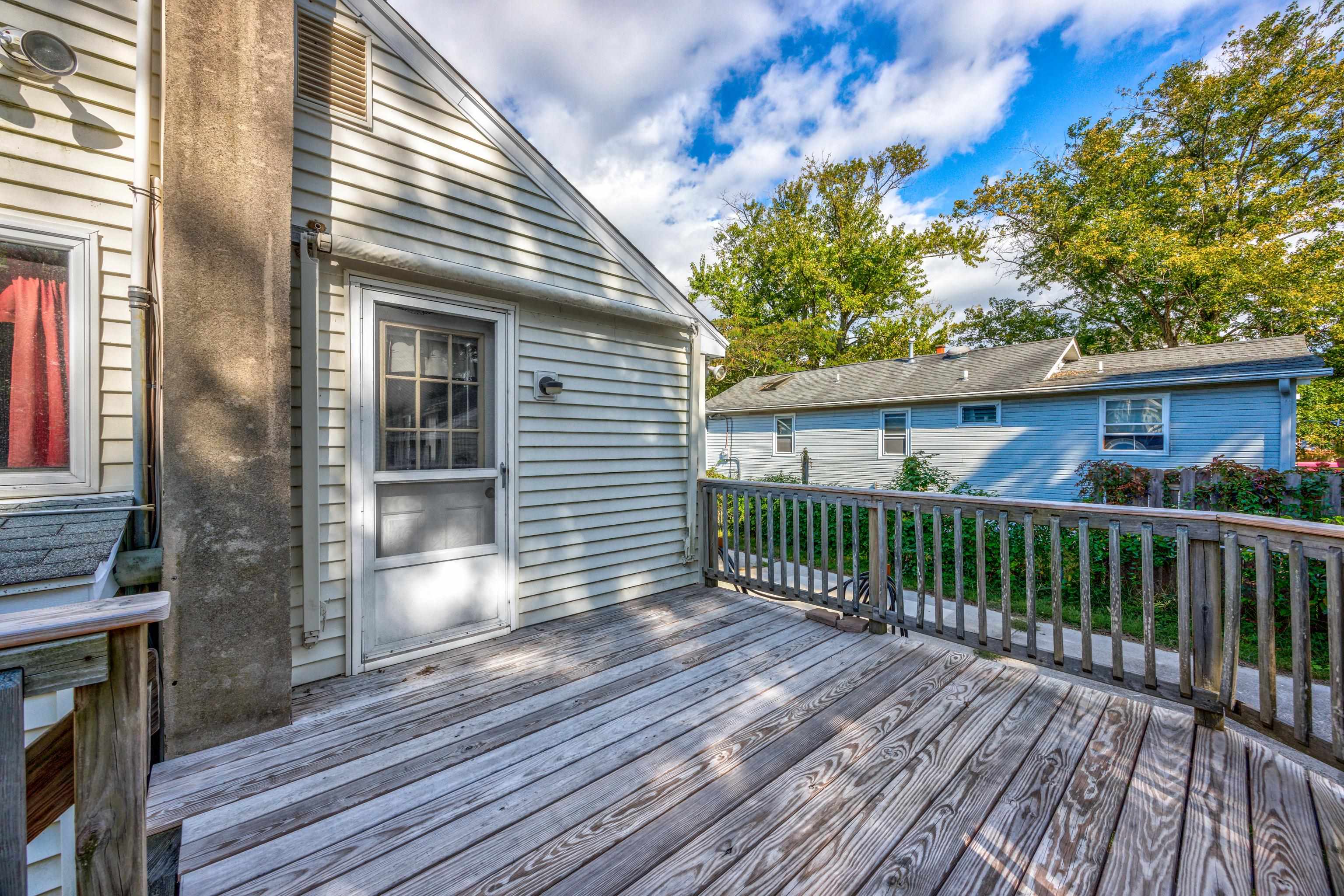 107 Rutledge Avenue Del Haven, NJ 08251 - Photo 18 of 24 a view of a house with a balcony