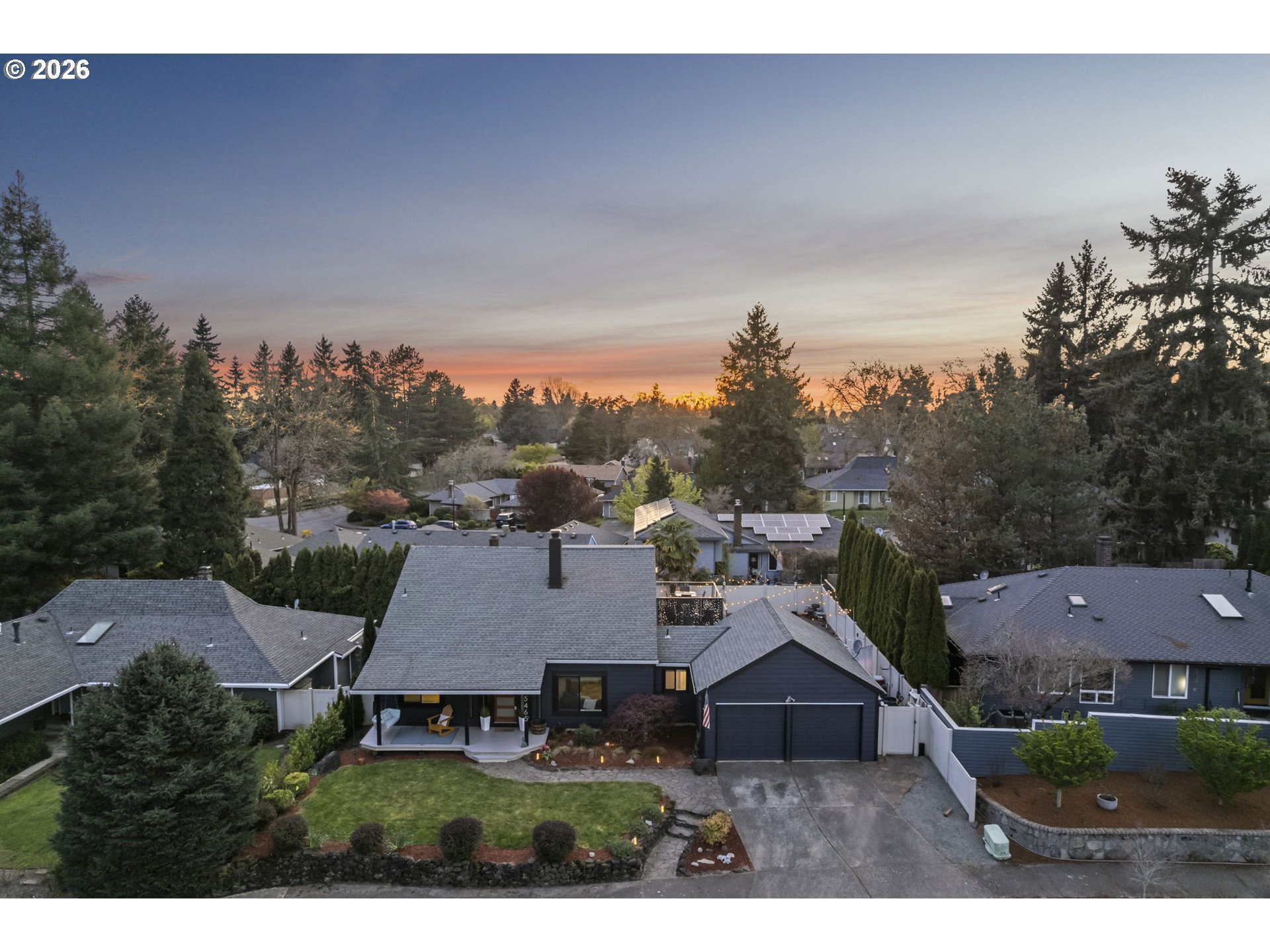 5465 Northwest Ridgemoor Court Portland, OR 97229 - Photo 3 of 48