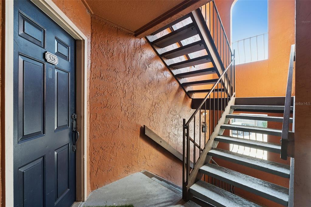 5120 Conroy Road, Unit 28 Orlando, FL 32811 - Photo 2 of 39 a view of entryway