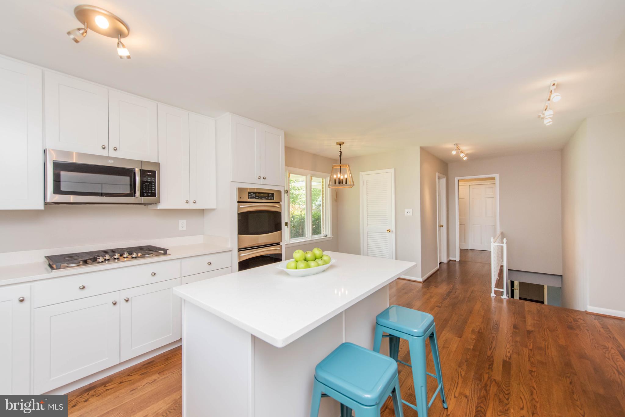 9122 Dunloggin Road Ellicott City, MD 21042 - Photo 13 of 41 Kitchen