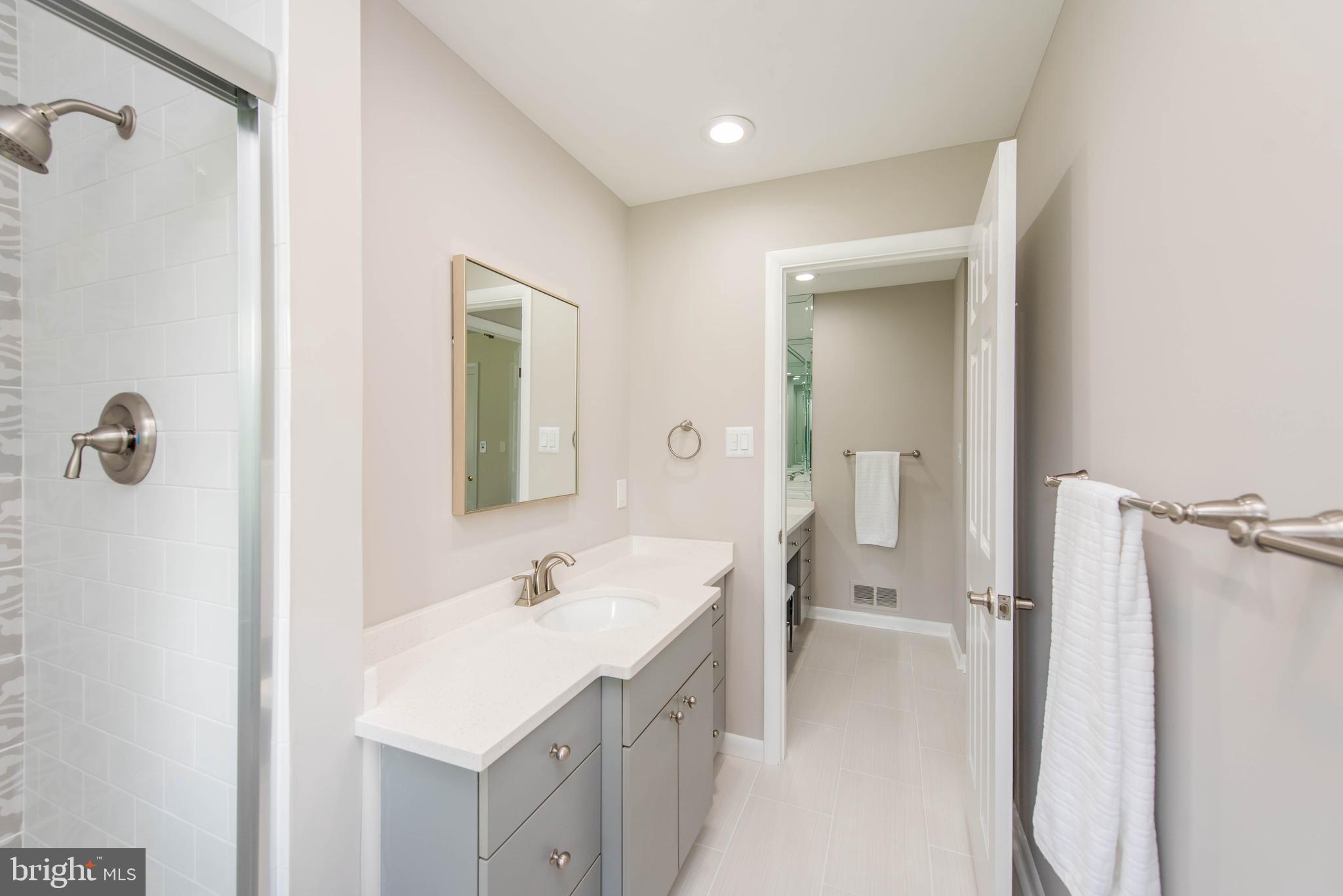 9122 Dunloggin Road Ellicott City, MD 21042 - Photo 18 of 41 Master Bathroom