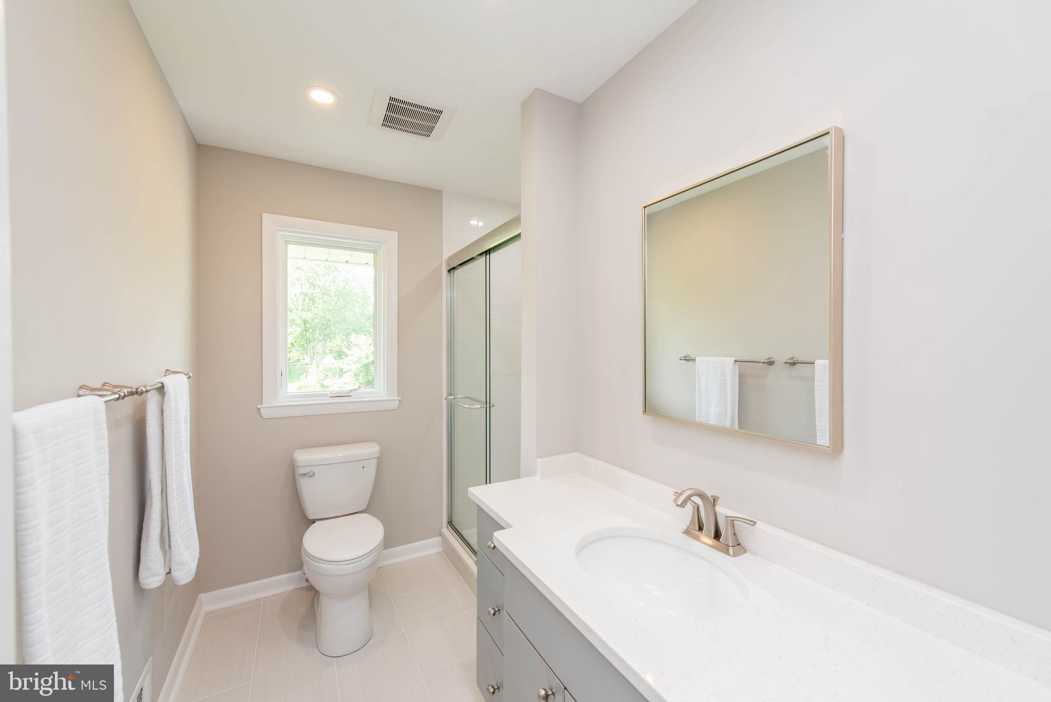 9122 Dunloggin Road Ellicott City, MD 21042 - Photo 19 of 41 Master Bathroom