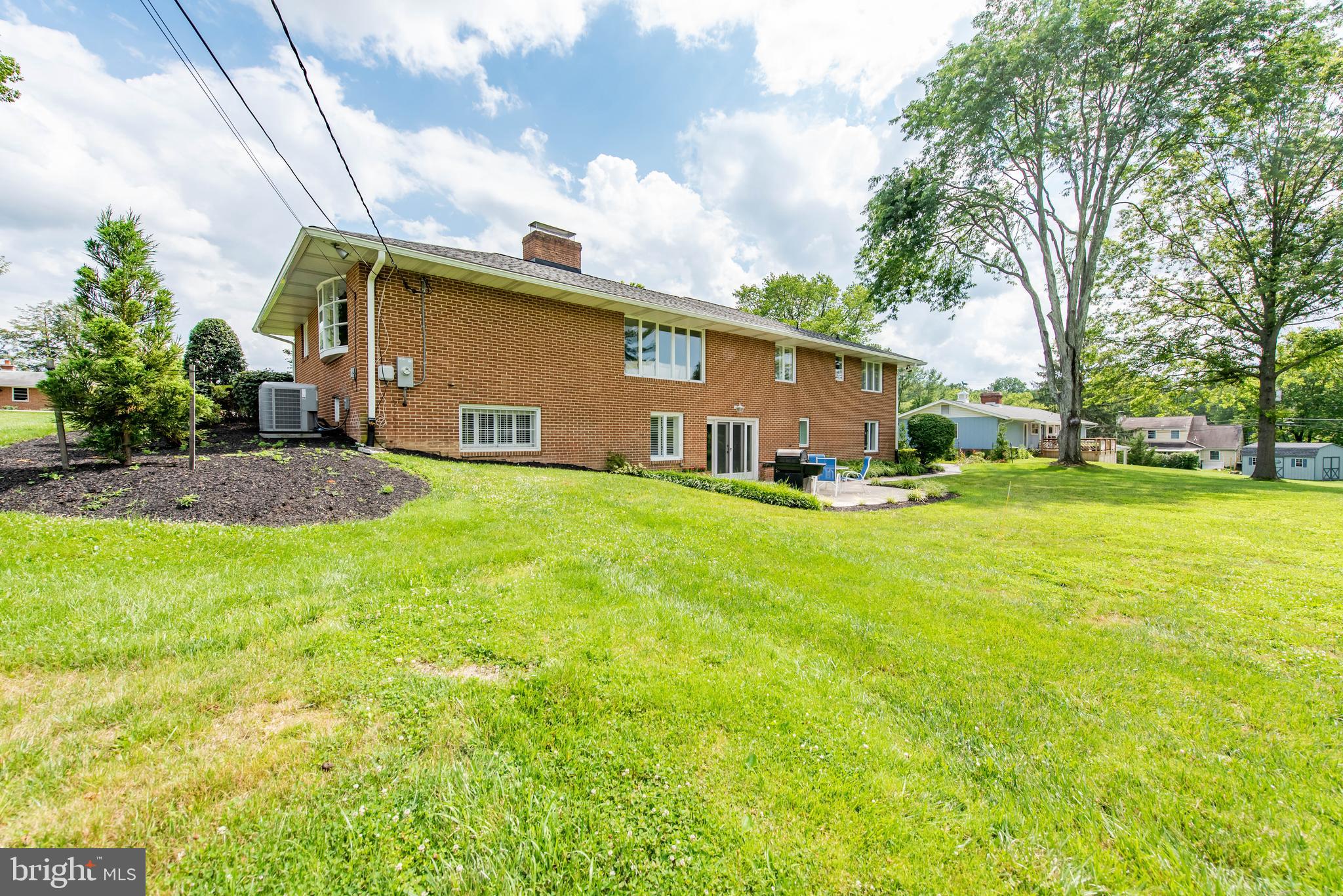 9122 Dunloggin Road Ellicott City, MD 21042 - Photo 39 of 41 Exterior and Yard