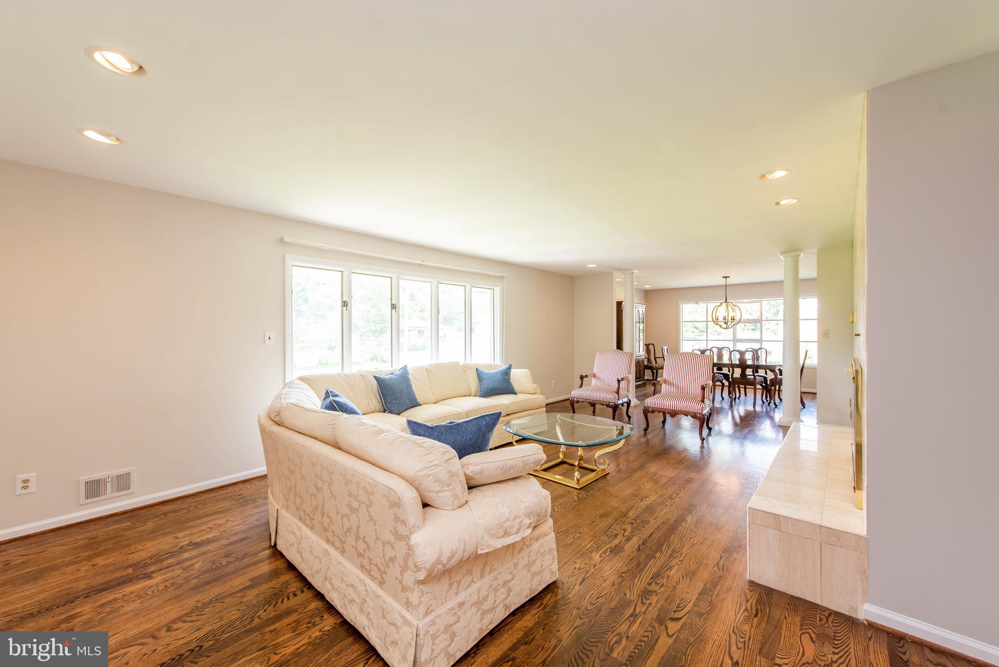 9122 Dunloggin Road Ellicott City, MD 21042 - Photo 8 of 41 Family Room