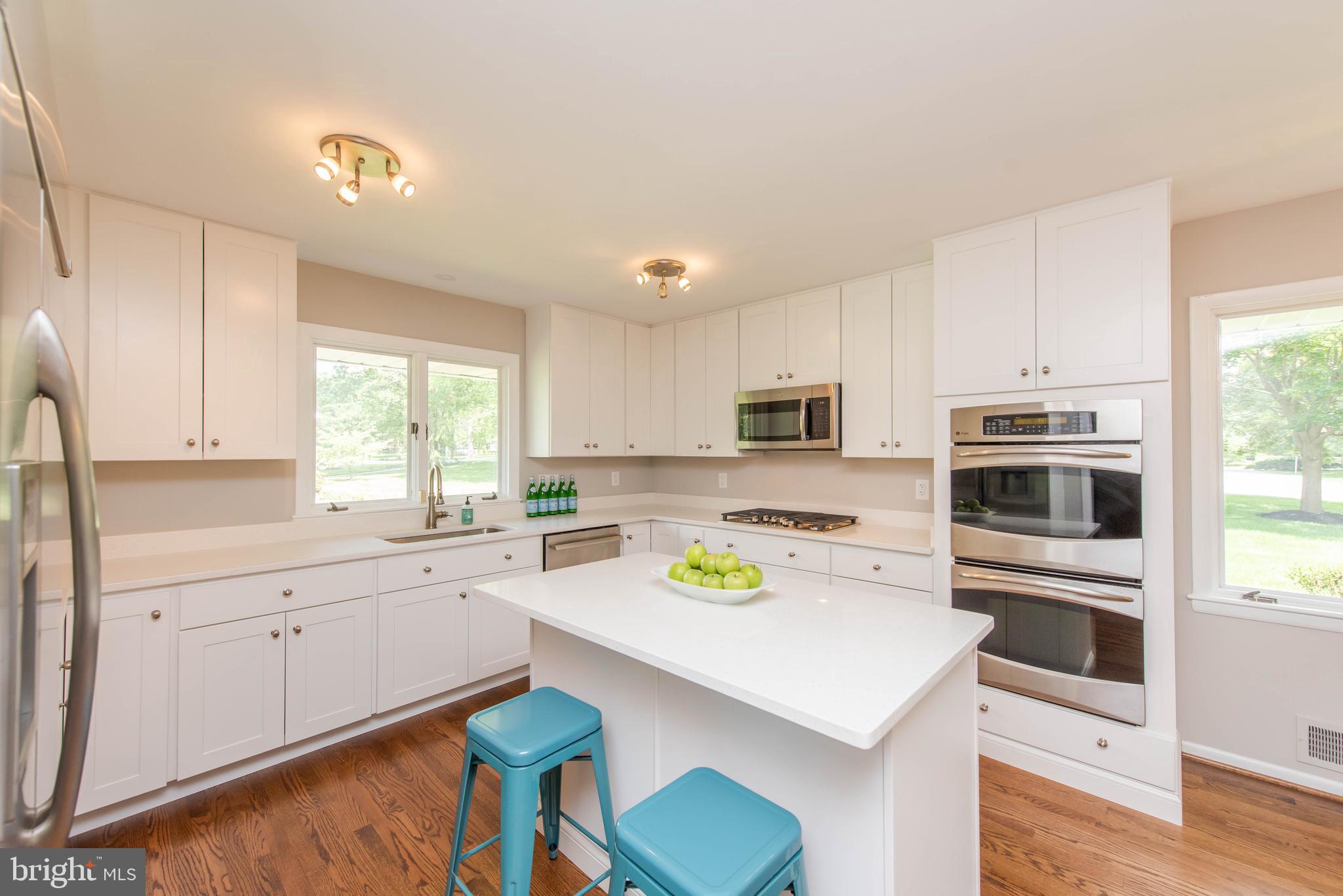 9122 Dunloggin Road Ellicott City, MD 21042 - Photo 10 of 41 Kitchen