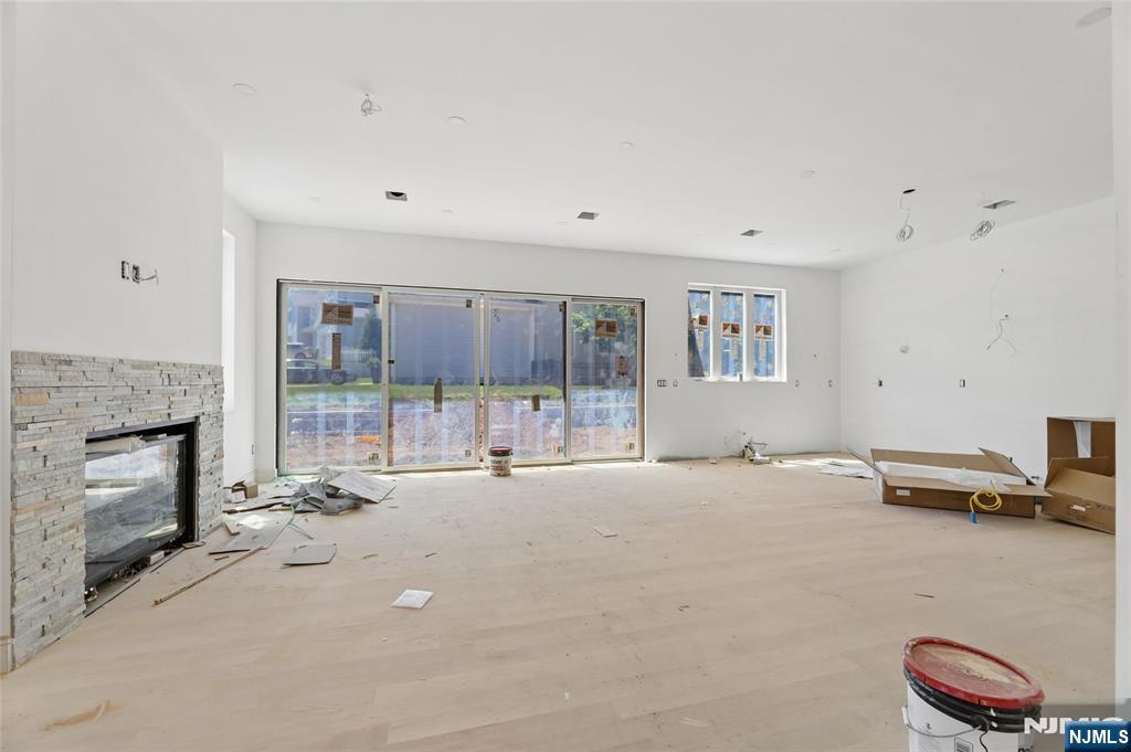 70 Carleton Road Cresskill, NJ 07626 - Photo 6 of 31