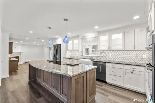 $549,900 | 125 Birchwood Drive, Torrington, CT 06790