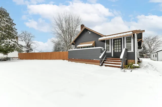 $240,000 | 1505 South Harrison Street, Shelbyville, IN 46176