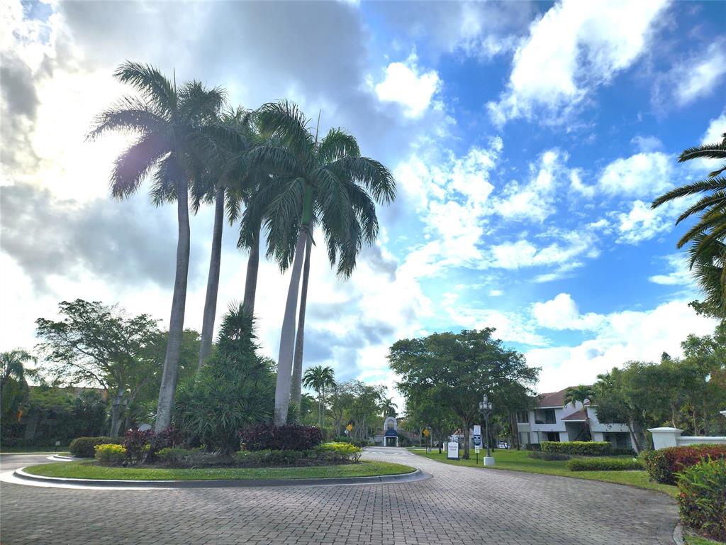 651 Lyons Road, Unit 10206 Coconut Creek, FL 33063 - Photo 6 of 33