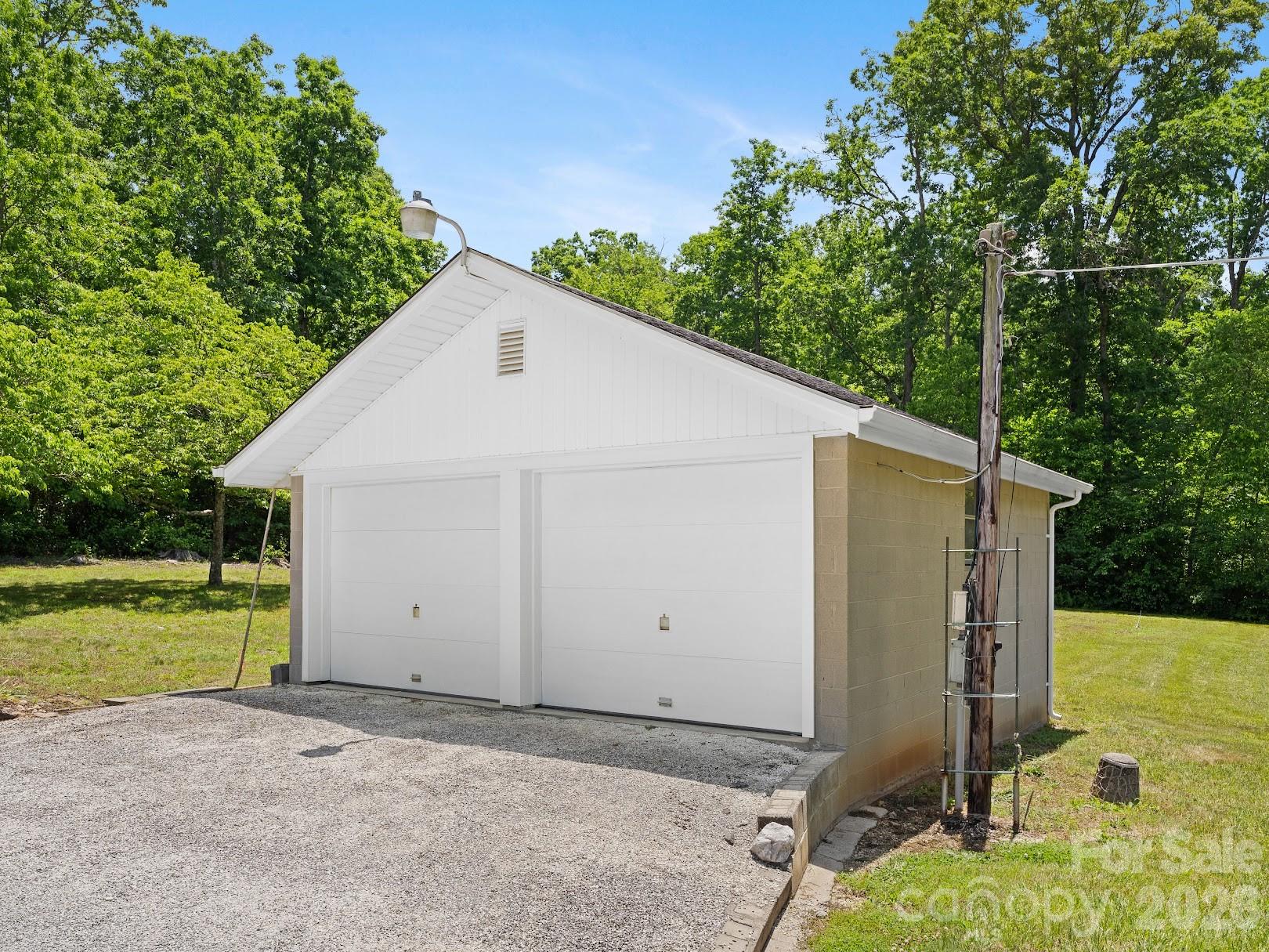 1230 Dana Road Hendersonville, NC 28792 - Photo 8 of 22