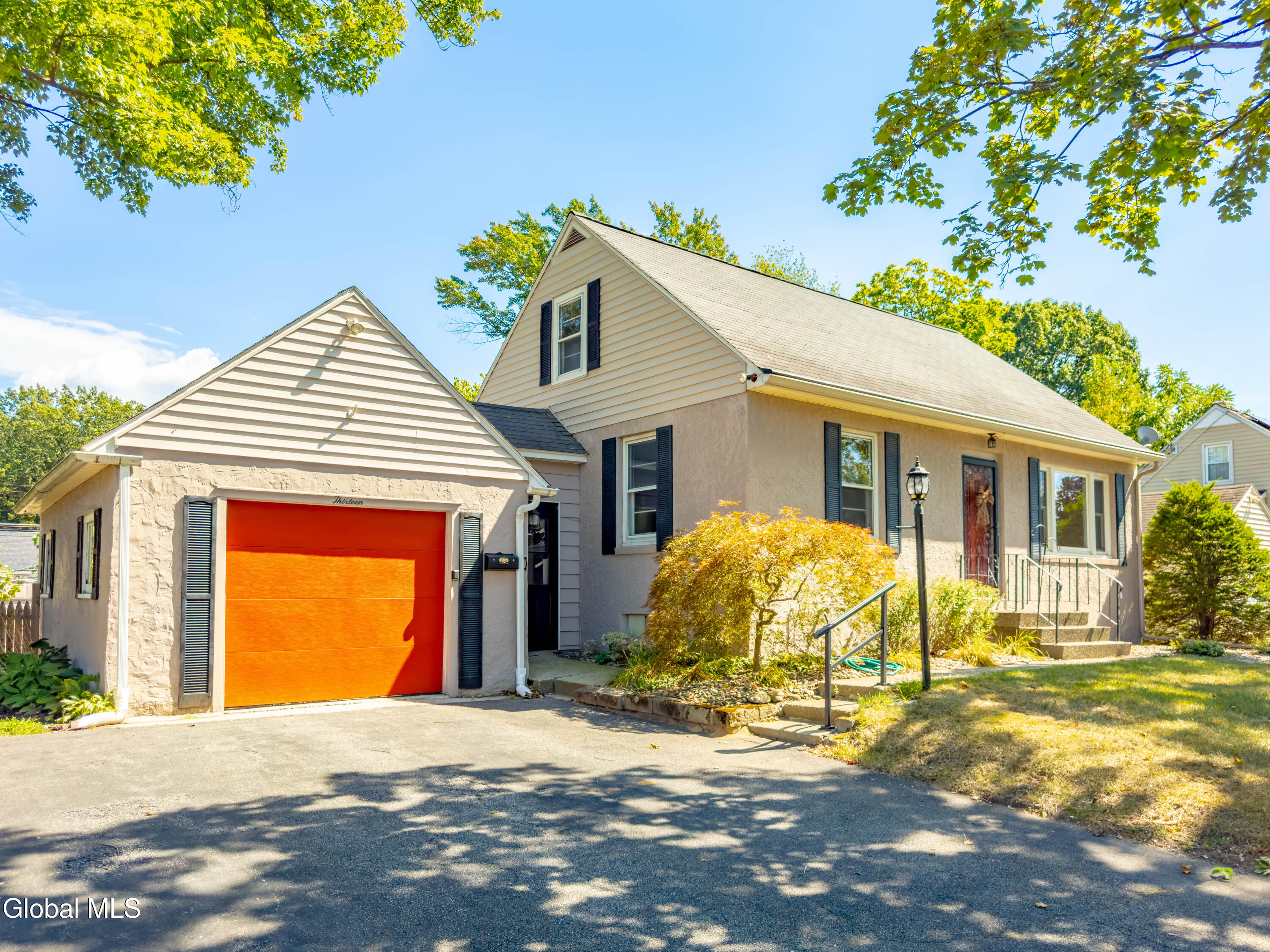 13 Swayze Drive Colonie, NY 12110 - Photo 1 of 35 4