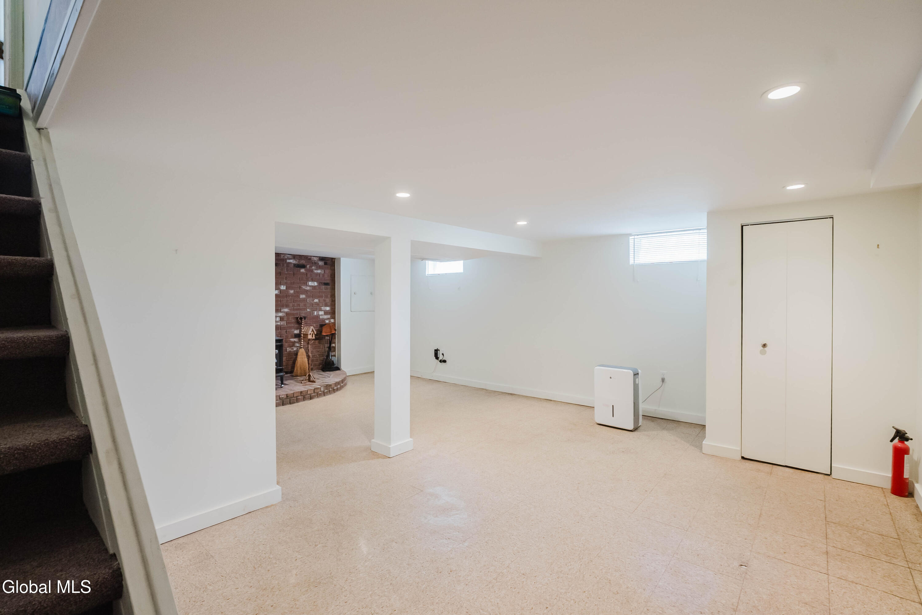 13 Swayze Drive Colonie, NY 12110 - Photo 20 of 35 22