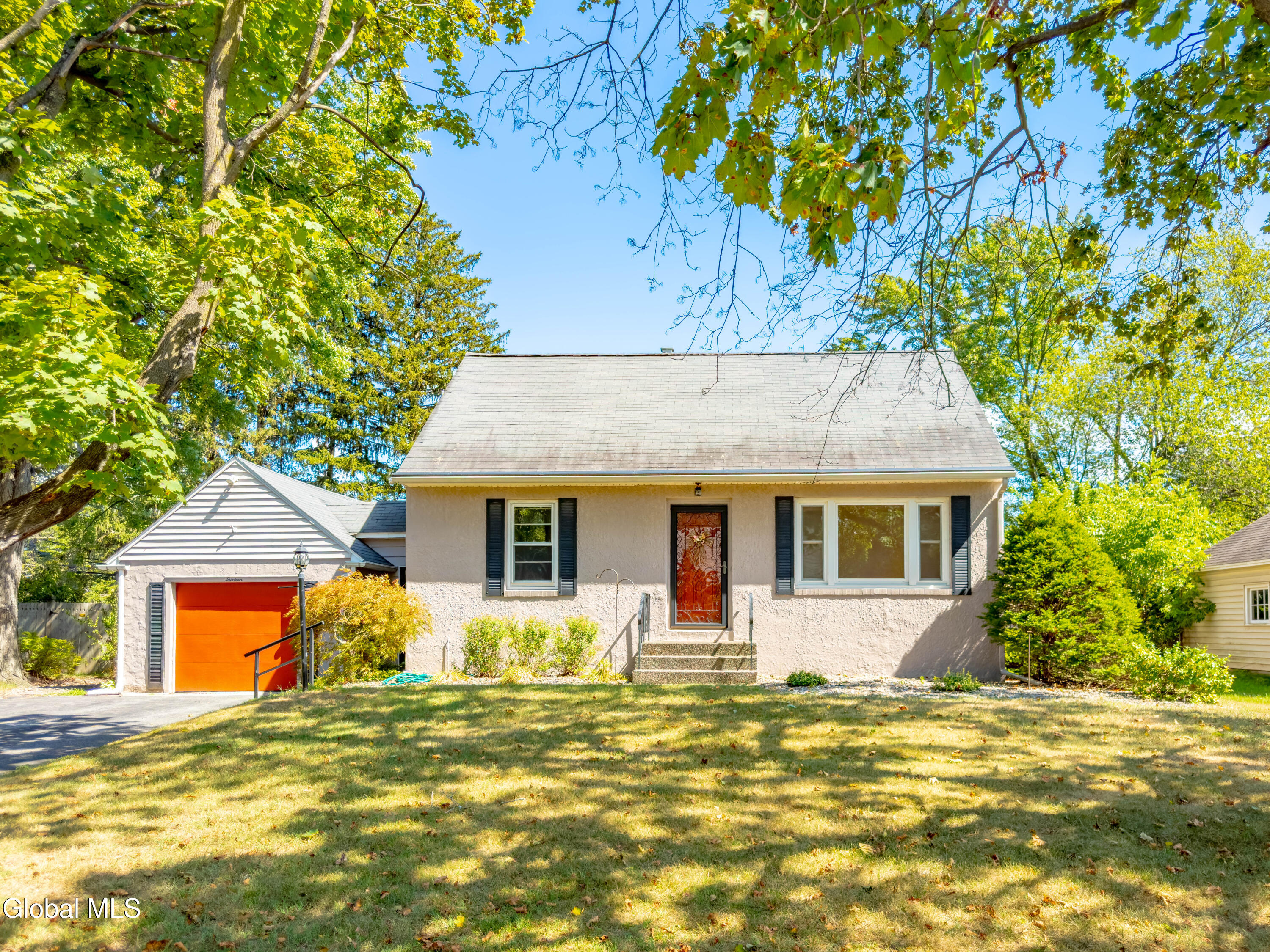 13 Swayze Drive Colonie, NY 12110 - Photo 2 of 35 2