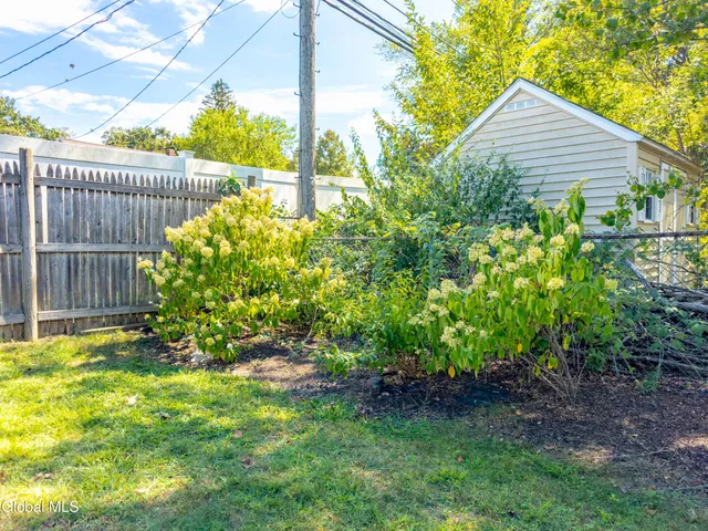 $339,900 | 13 Swayze Drive, Colonie, NY 12110