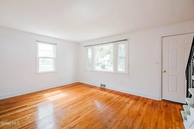 $339,900 | 13 Swayze Drive, Colonie, NY 12110