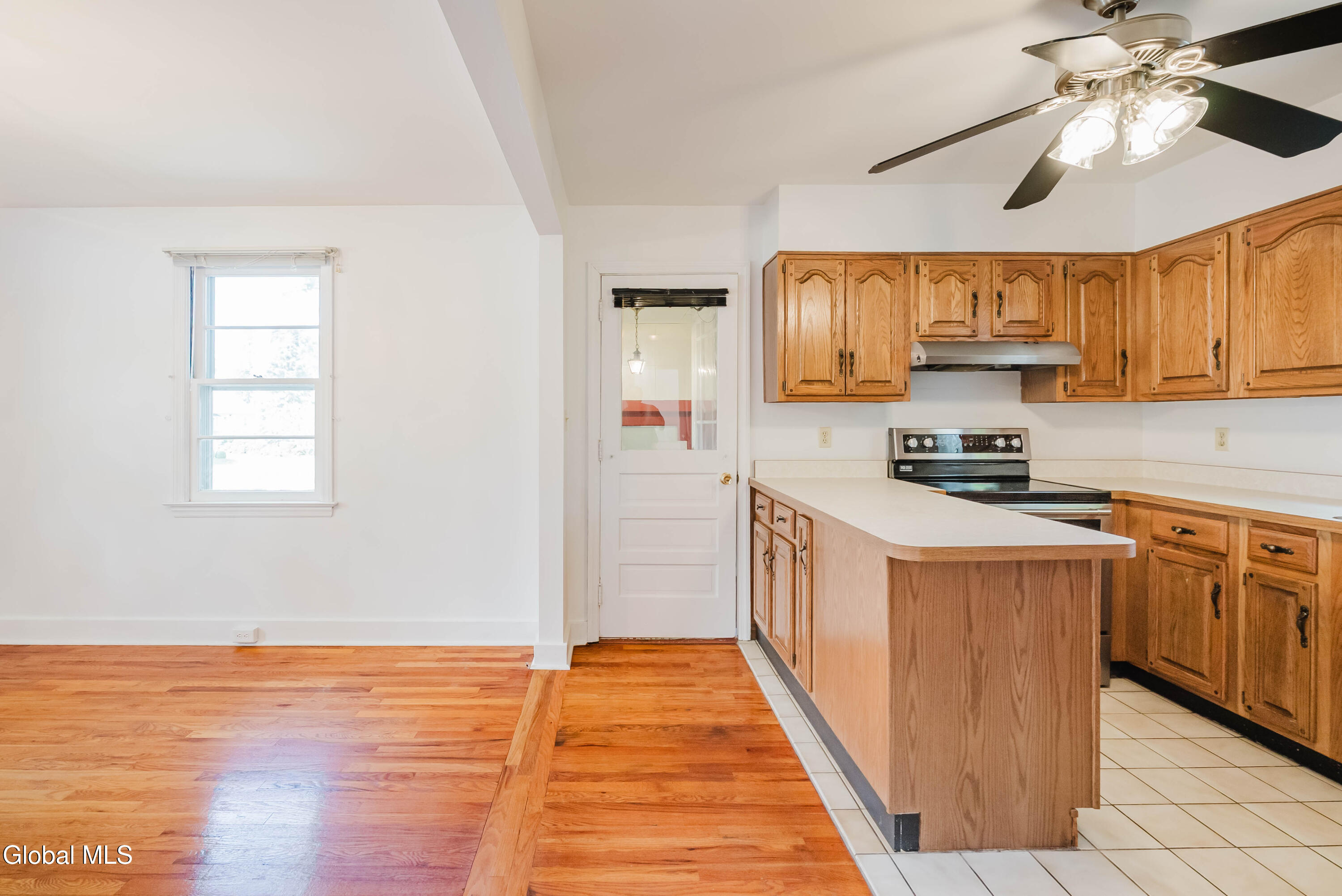 13 Swayze Drive Colonie, NY 12110 - Photo 10 of 35 12