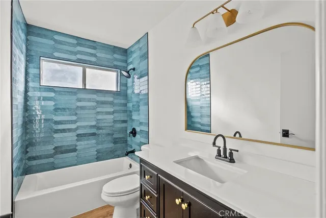 $350,000 | 5328 Newcastle Avenue, Unit 18, Encino, CA 91316