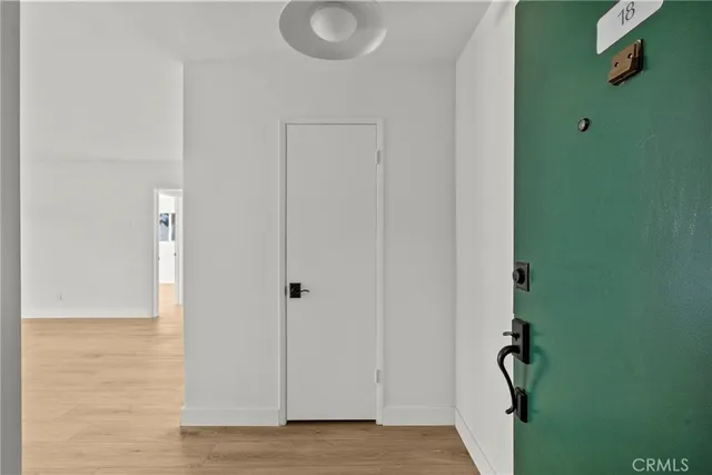 $350,000 | 5328 Newcastle Avenue, Unit 18, Encino, CA 91316