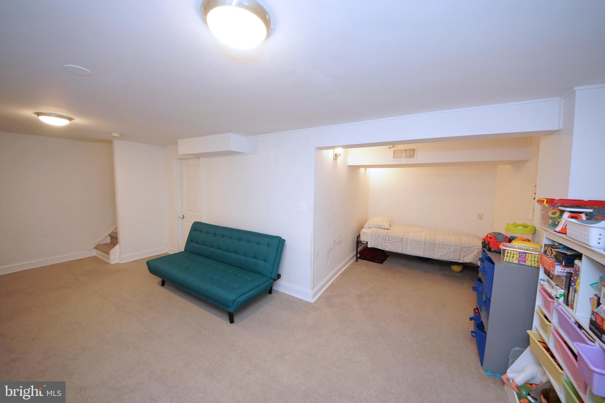 827 Jamestown Road East Windsor, NJ 08520 - Photo 32 of 43 Gallery Image 32
