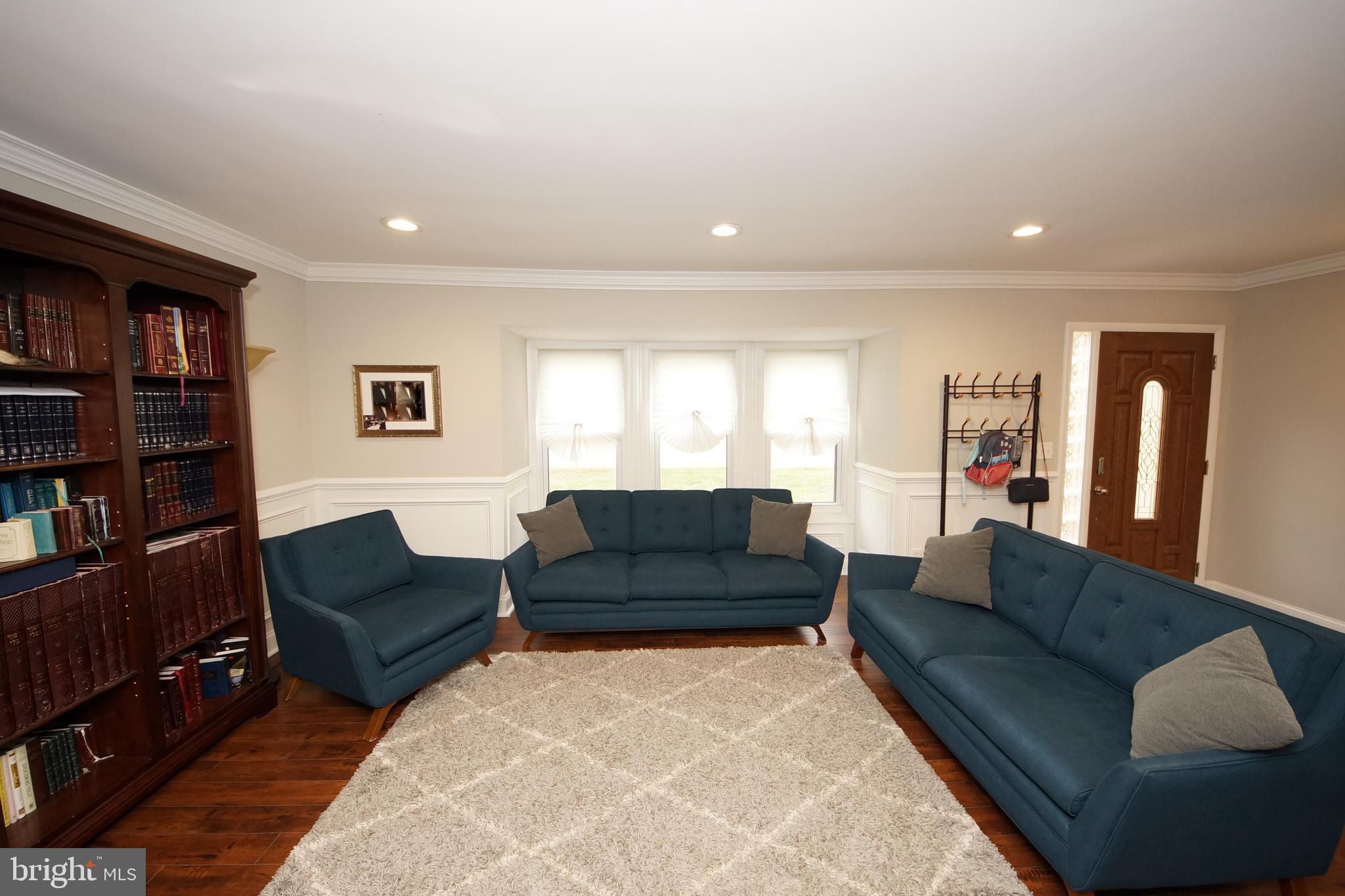 827 Jamestown Road East Windsor, NJ 08520 - Photo 7 of 43 Gallery Image 7