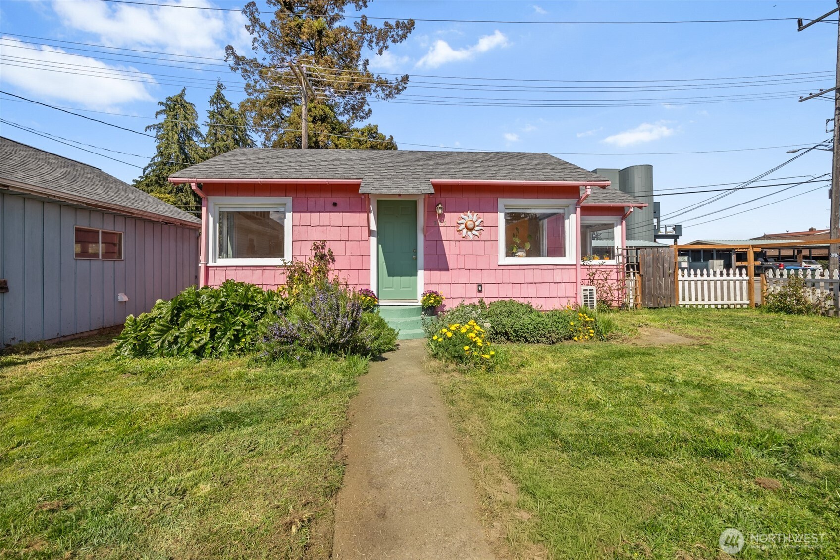233 West 3rd Street Port Angeles, WA 98362 - Photo 7 of 35
