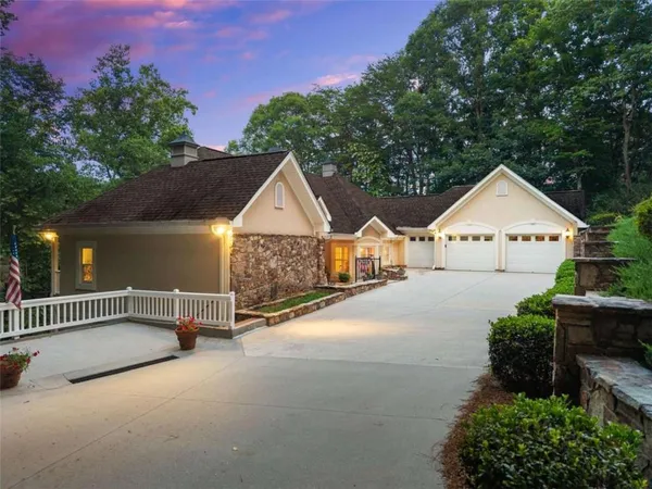 $725,000 | 2200 Orchard Drive, Clarkesville, GA 30523