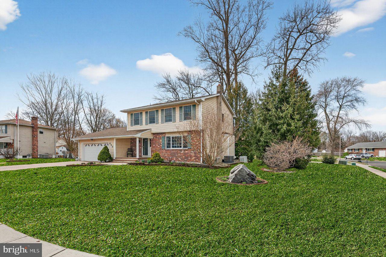 1 John Court Hamilton, NJ 08620 - Photo 3 of 33