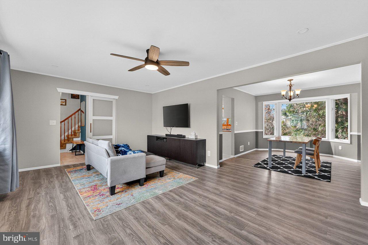 1 John Court Hamilton, NJ 08620 - Photo 5 of 33