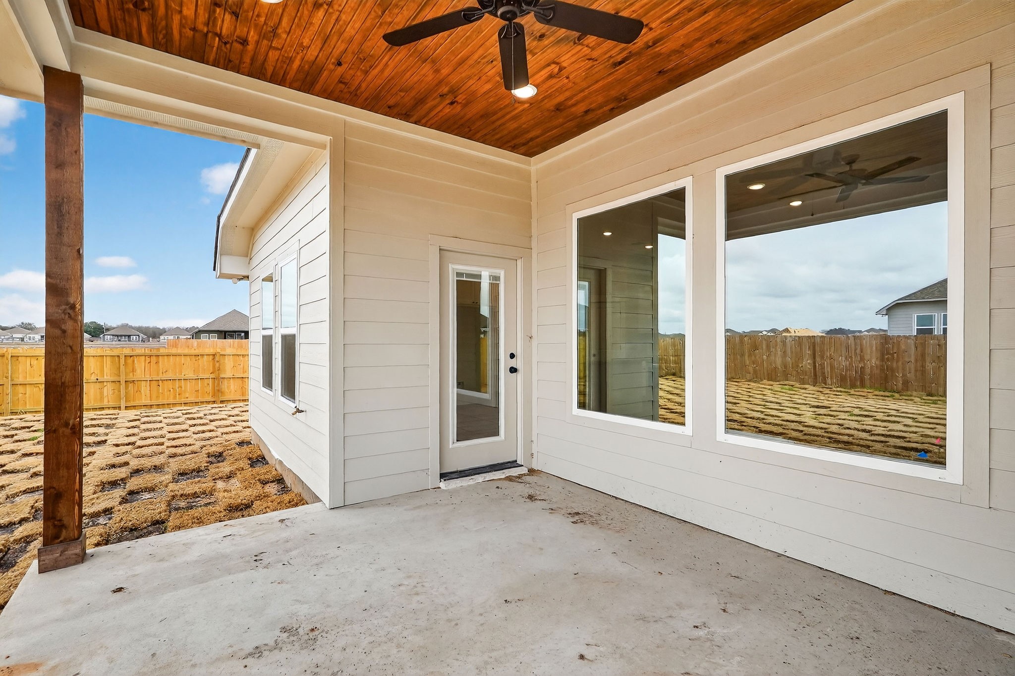 200 Orchard Cove Snook, TX 77879 - Photo 36 of 45 a view of a hallway with windows