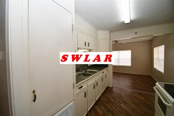 $995 | 2410 Stanton Street, Lake Charles, LA 70601