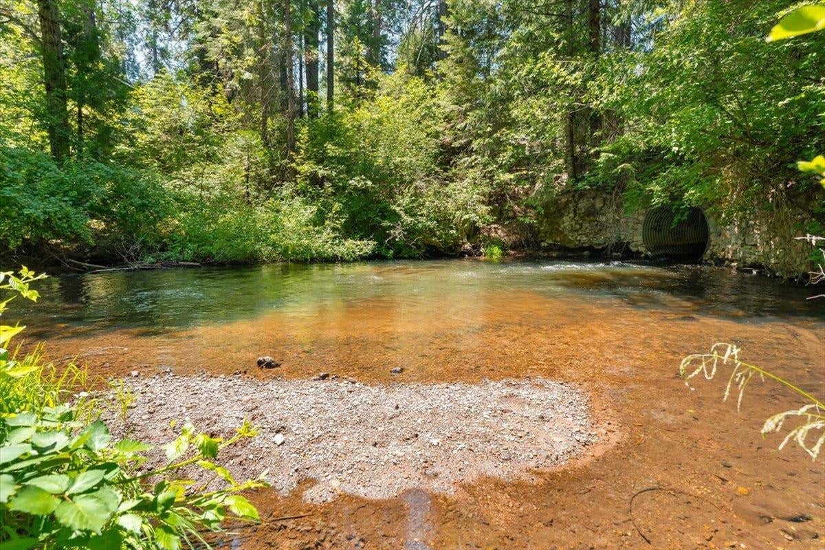 2209 Davis Place Road Mount Shasta, CA 96067 - Photo 20 of 29 Gallery Image 20