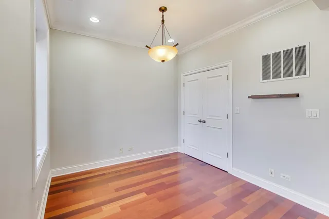 $2,500 | 4331 North Sacramento Avenue, Unit 2, Chicago, IL 60618