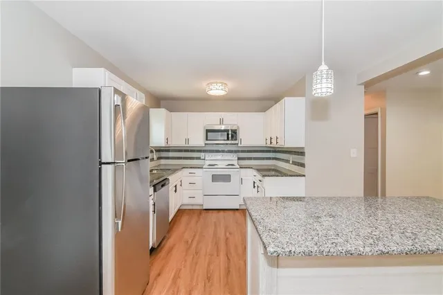 $1,840 | 12804 East Bowen Street, Independence, MO 64055