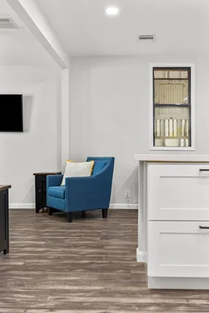 $2,100 | 412 Waco Avenue, League City, TX 77573