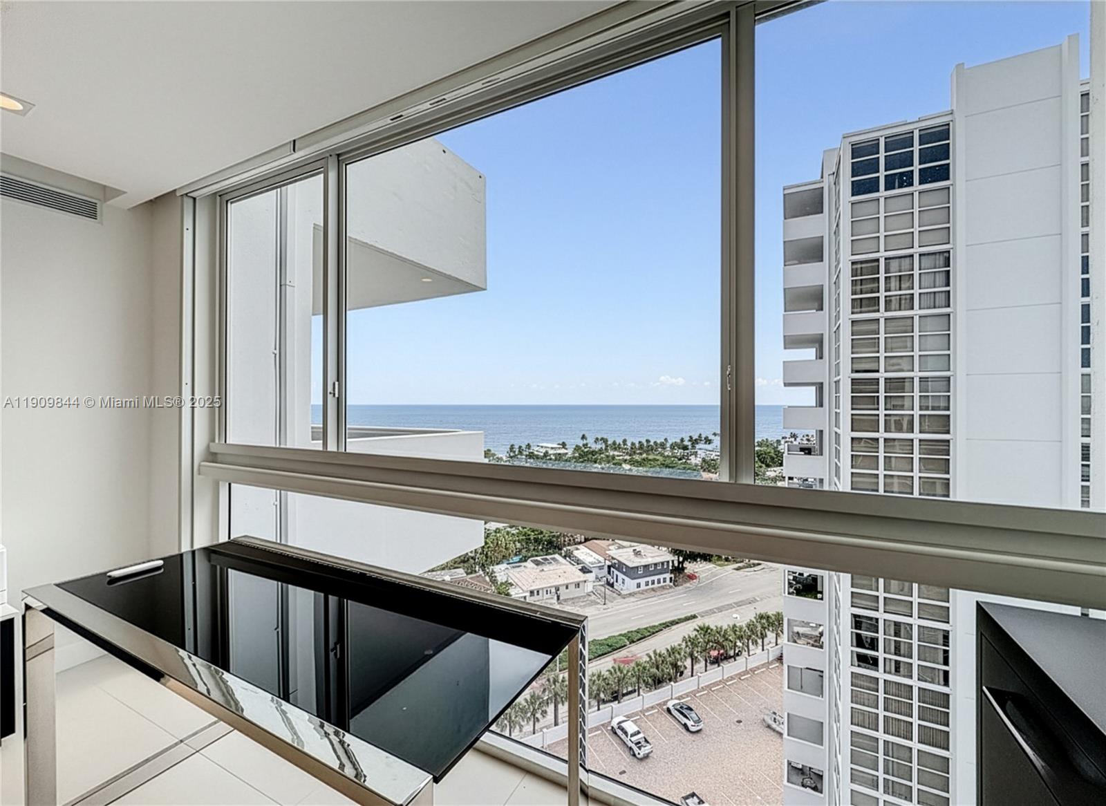 2715 North Ocean Boulevard, Unit 15D Fort Lauderdale, FL 33308 - Photo 34 of 57 a view of kitchen and chair