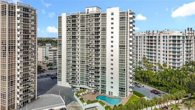 $4,750 | 2715 North Ocean Boulevard, Unit 15D, Fort Lauderdale, FL 33308