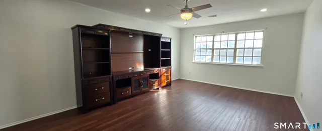 $245,000 | 50 Greenhouse Road, Unit 65D, Bridgeport, CT 06606